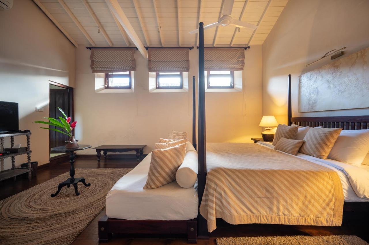 42 Lighthouse Street Hotel Гале Екстериор снимка